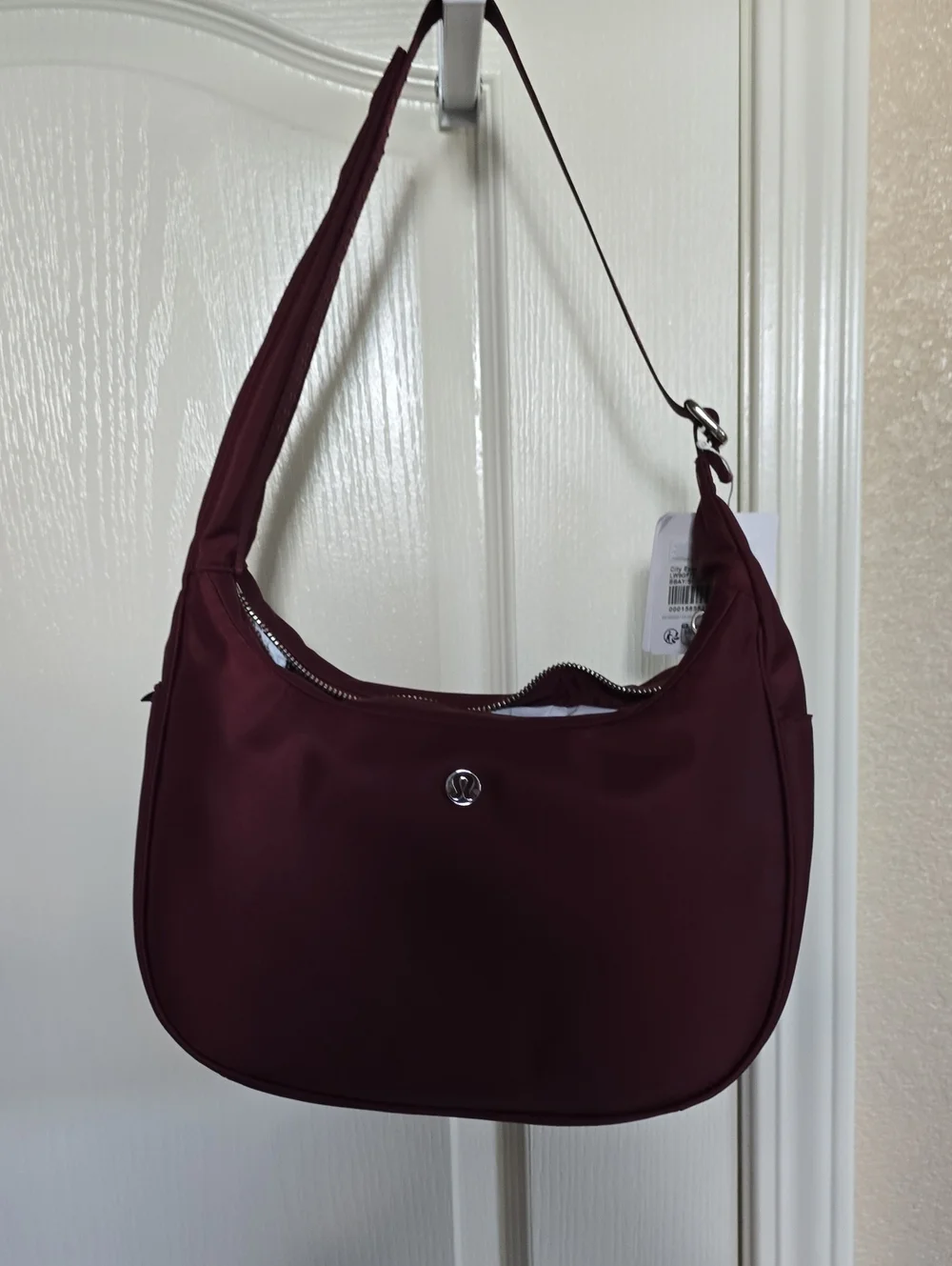 lululemon City essential shoulder bag 4l